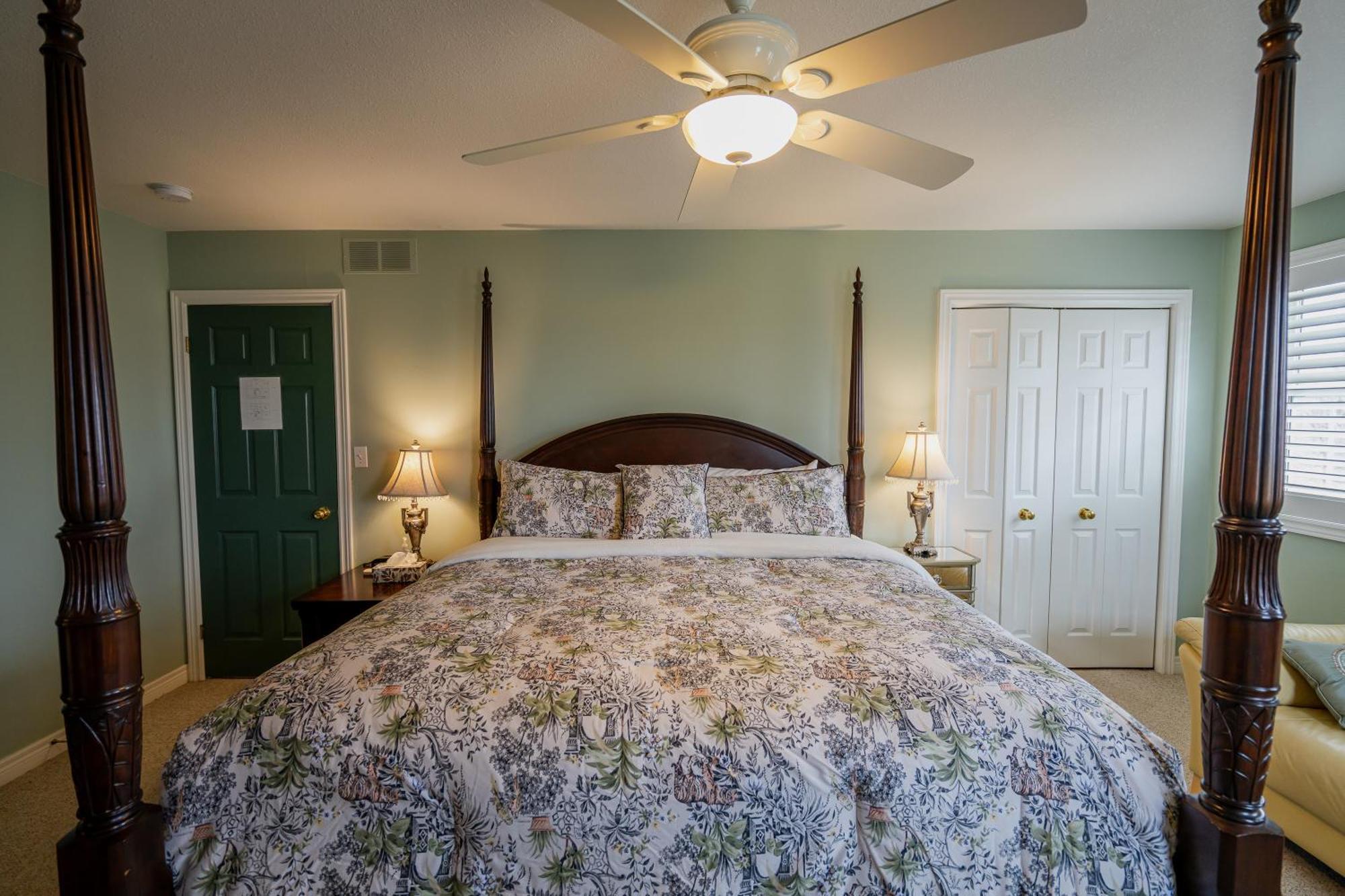 Old Town Country Landing Bed & Breakfast Niagara-on-the-Lake ภายนอก รูปภาพ