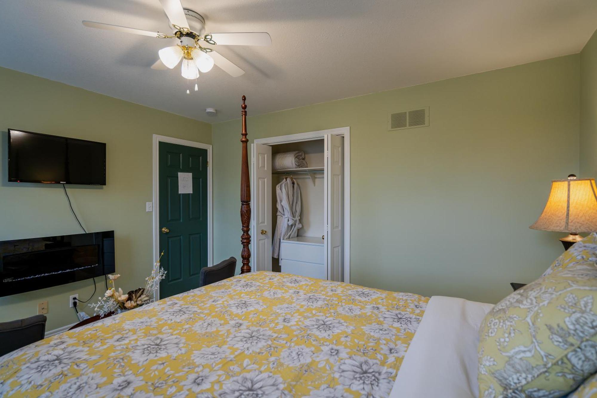 Old Town Country Landing Bed & Breakfast Niagara-on-the-Lake ภายนอก รูปภาพ