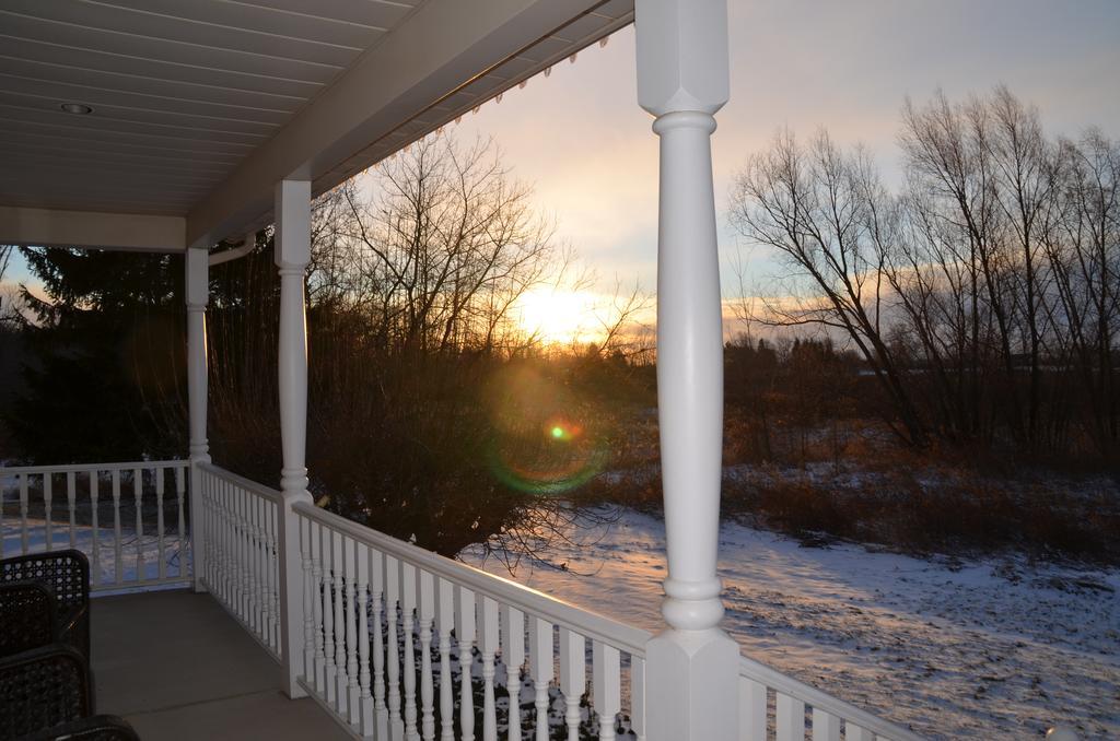 Old Town Country Landing Bed & Breakfast Niagara-on-the-Lake ภายนอก รูปภาพ