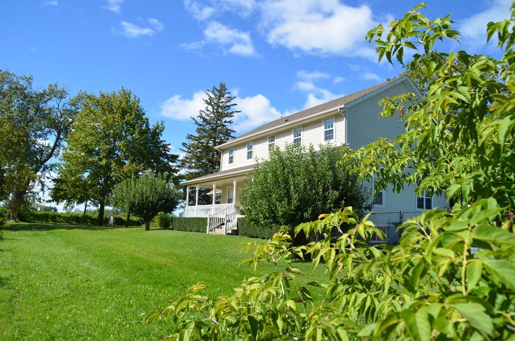 Old Town Country Landing Bed & Breakfast Niagara-on-the-Lake ภายนอก รูปภาพ